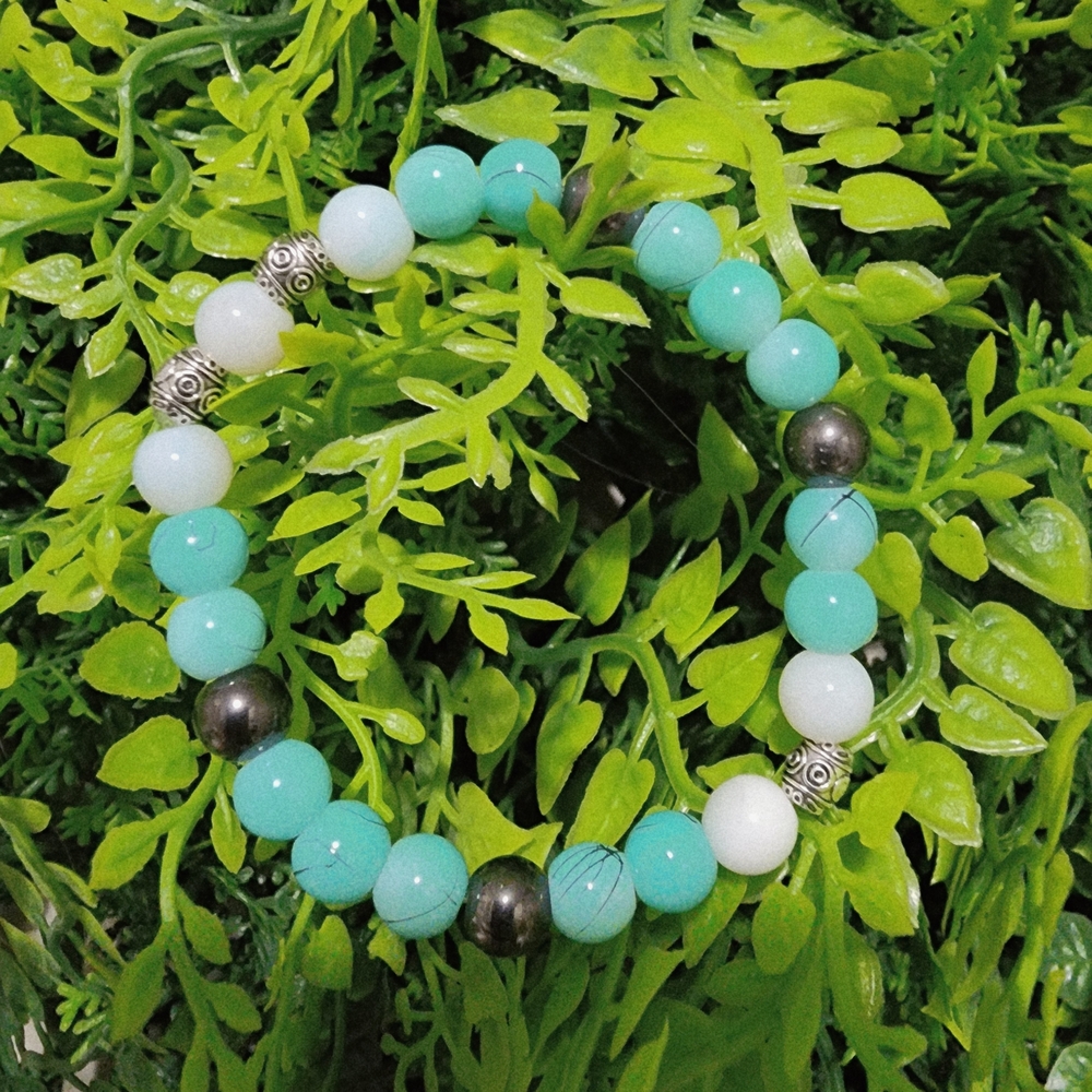 Elegant Turquoise and White Beaded Bracelet